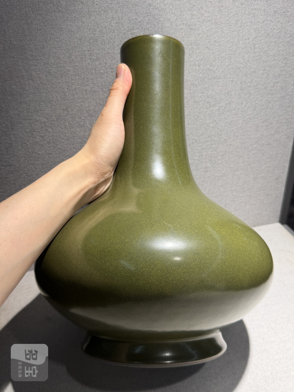 清乾隆 蟹甲青釉荸荠瓶 - 图8